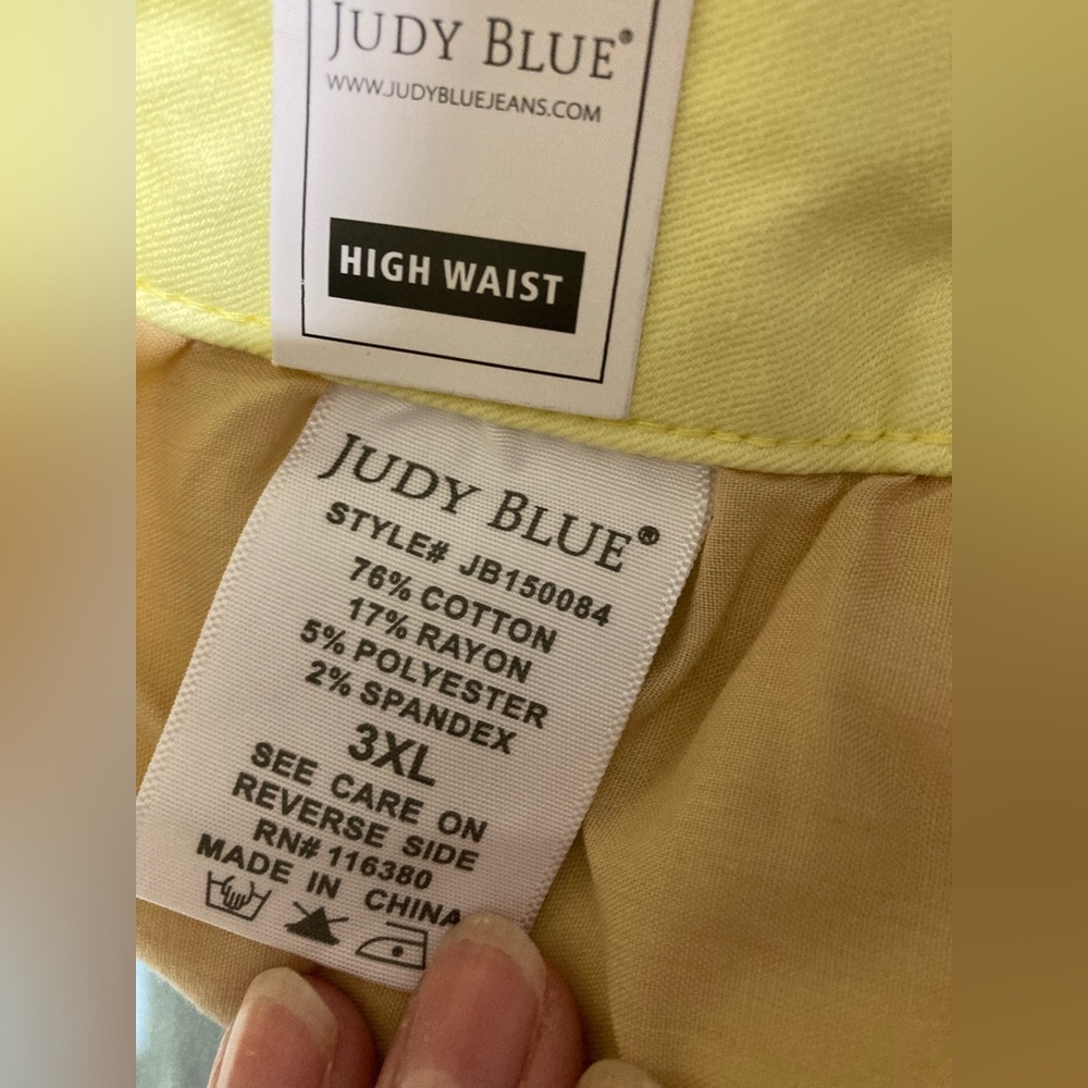 NWT Women's Judy Blue Size 3XL Ombre Pastel Denim Shorts - Picture 5 of 14
